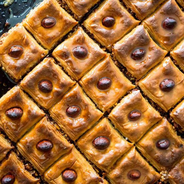 Moroccan Baklawa with Almonds